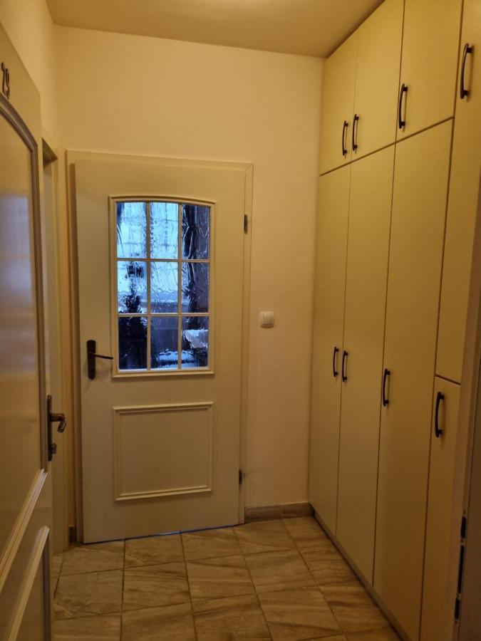 Apartma Vrtnica, Vila Golf 로가스카슬라티나 외부 사진